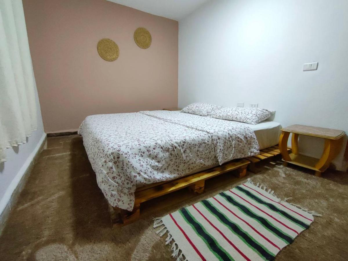 รีแล็กซิง โอเอซิส วิลลา Apartment วาดี มูซา ภายนอก รูปภาพ