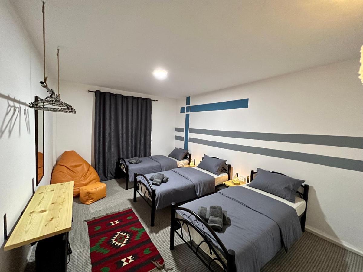 รีแล็กซิง โอเอซิส วิลลา Apartment วาดี มูซา ภายนอก รูปภาพ
