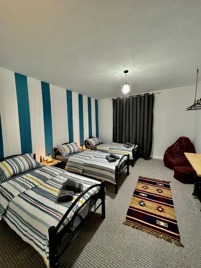 รีแล็กซิง โอเอซิส วิลลา Apartment วาดี มูซา ภายนอก รูปภาพ