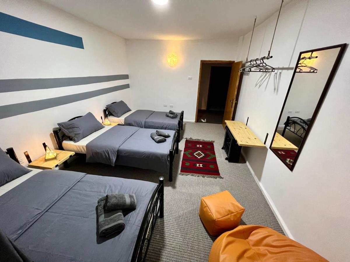 รีแล็กซิง โอเอซิส วิลลา Apartment วาดี มูซา ภายนอก รูปภาพ