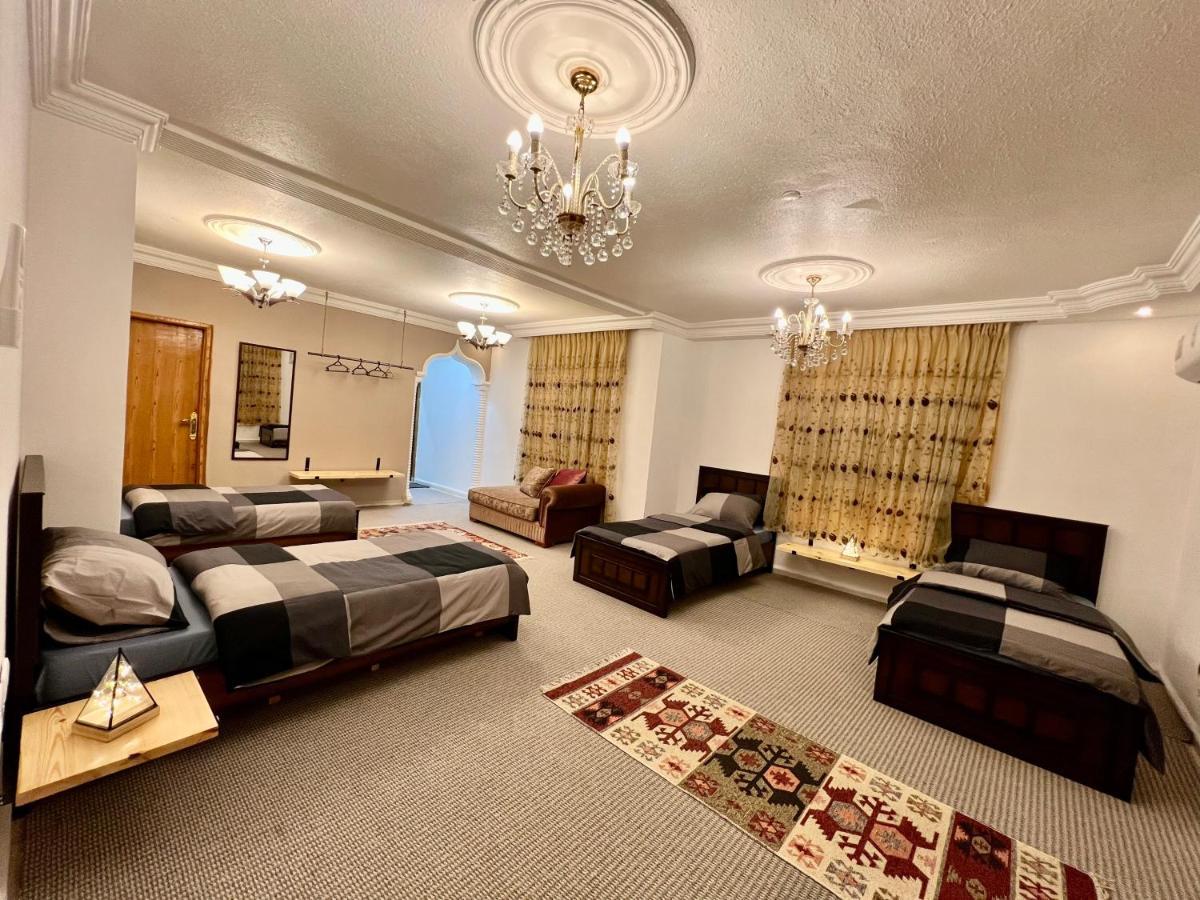รีแล็กซิง โอเอซิส วิลลา Apartment วาดี มูซา ภายนอก รูปภาพ
