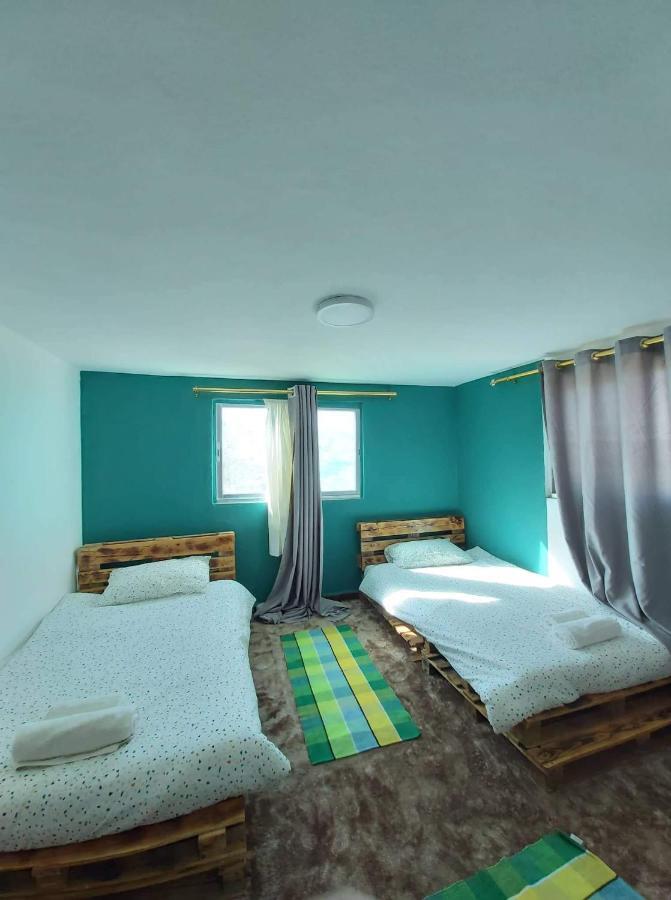รีแล็กซิง โอเอซิส วิลลา Apartment วาดี มูซา ภายนอก รูปภาพ